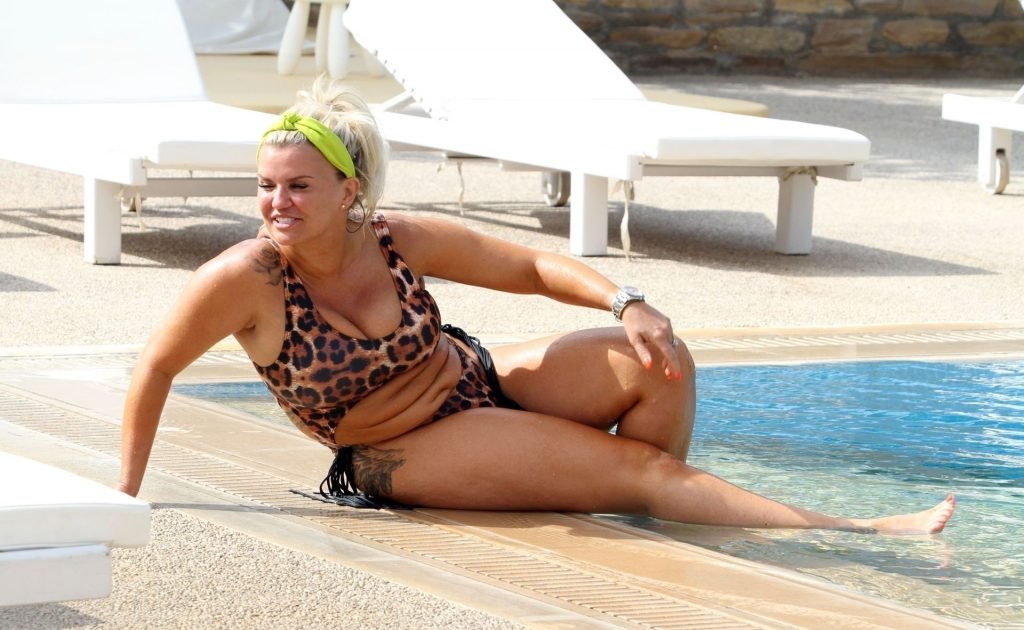 Kerry Katona Sexy (67 Photos)