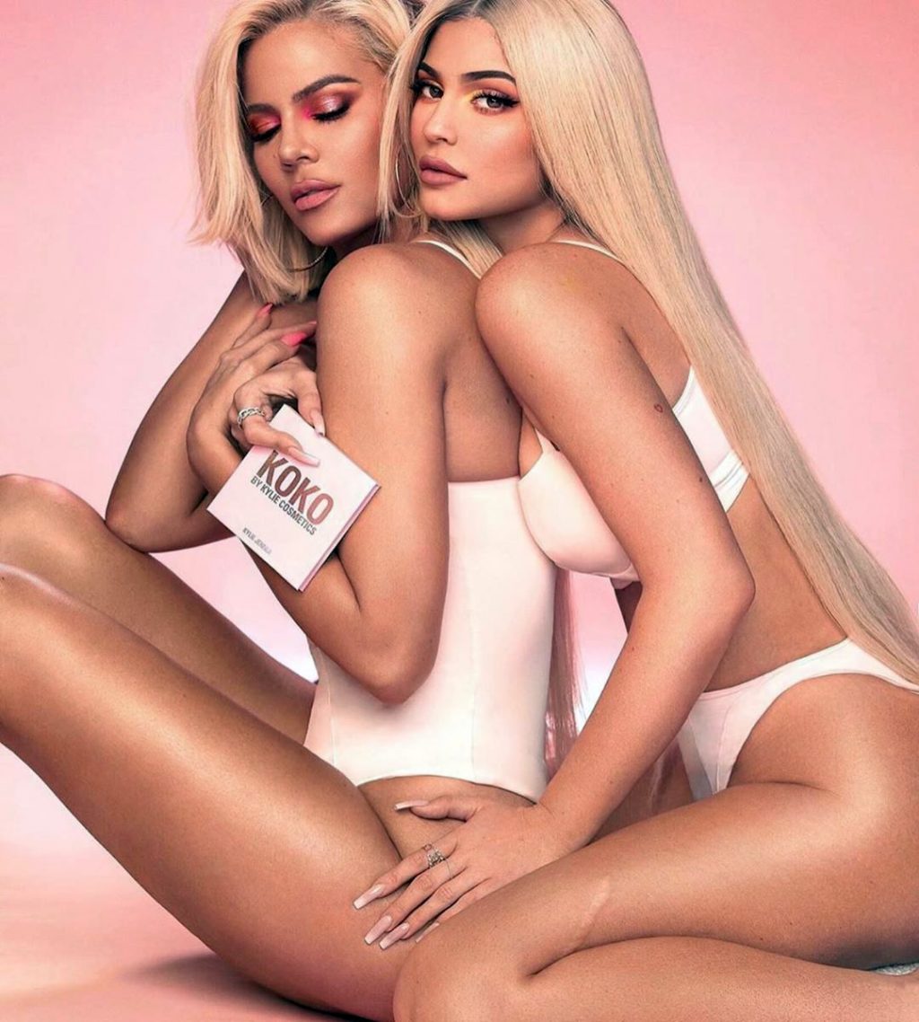 Khloé Kardashian and Kylie Jenner Sexy (1 Photo)