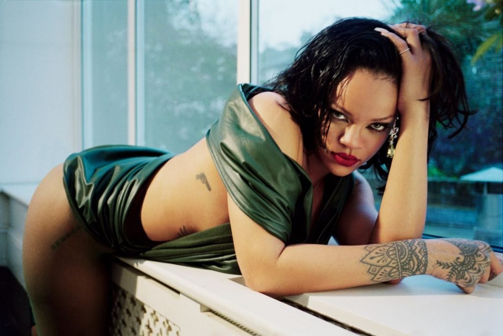 Rihanna Sexy (12 New Photos)