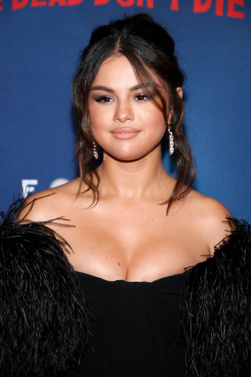 Selena Gomez Tits - Selena Gomez Nude Photos and Videos | #TheFappening