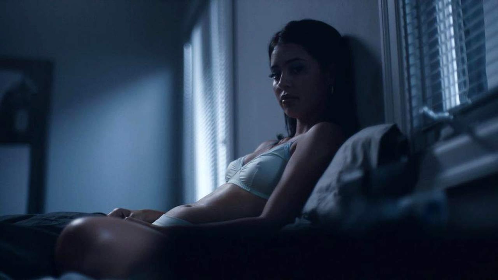 There is a new Alexa Demie slightly nude sex scene from "Euphoria"...