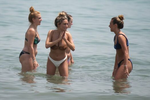 Amber Davies / amb_d Nude Leaks Photo 173