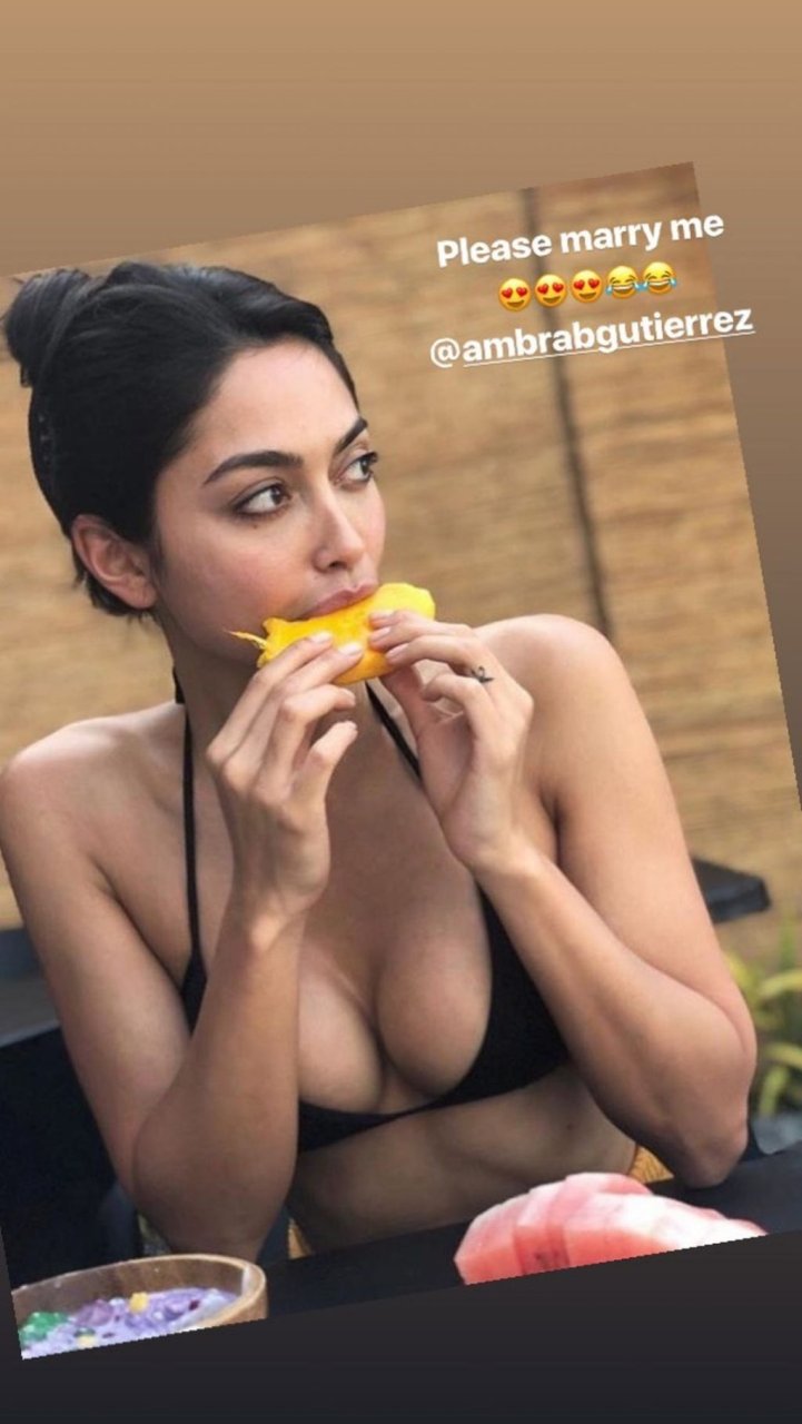 Ambra Gutierrez Sexy (23 Photos)