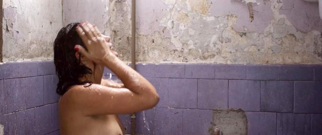 Fabíola Buzim Nude – Eu Queria Ser Arrebatada, Amordaçada e, nas minhas costas, Tatuada (4 Pics + GIF &amp; Video)