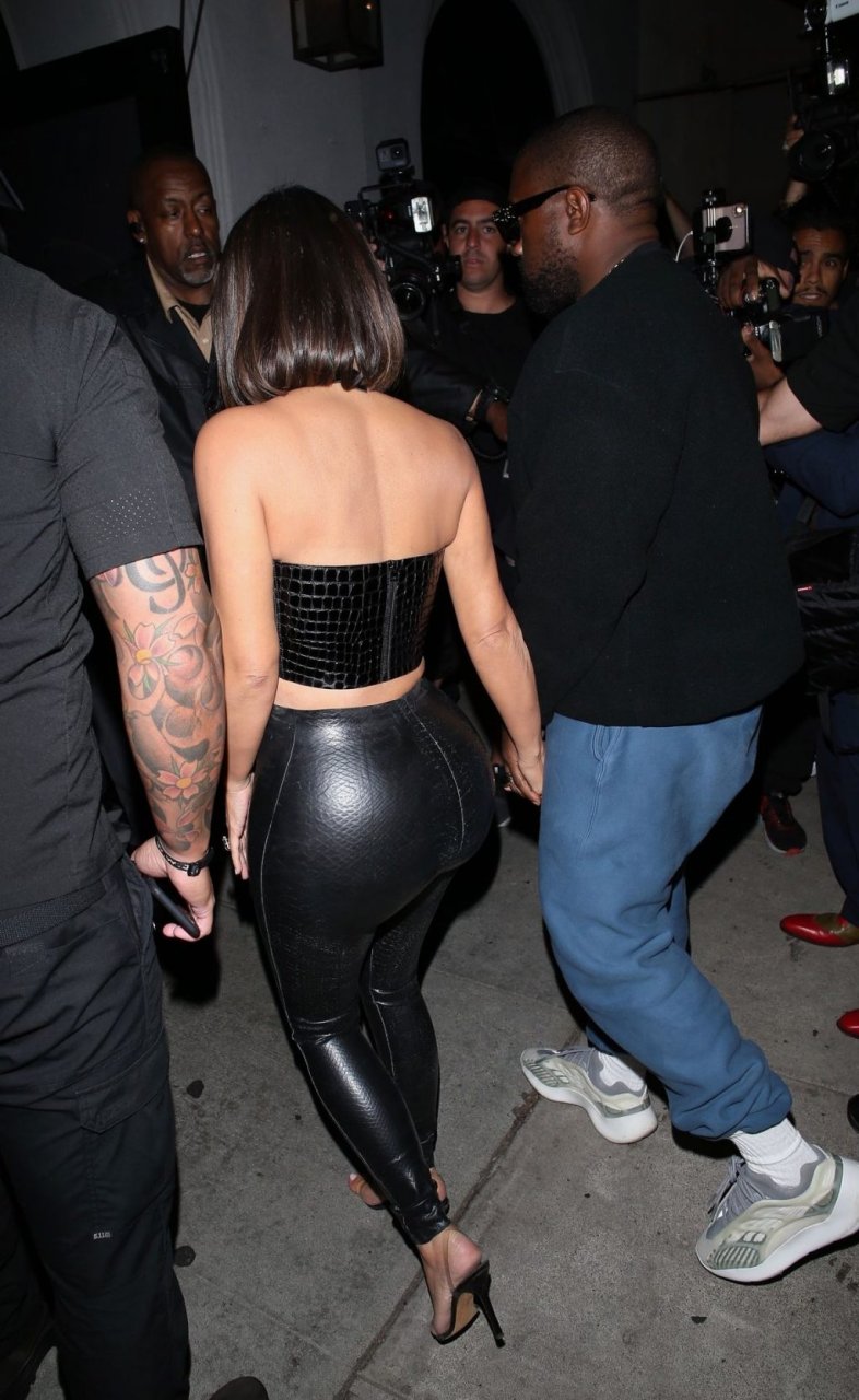 Kim Kardashian Sexy (122 Photos)