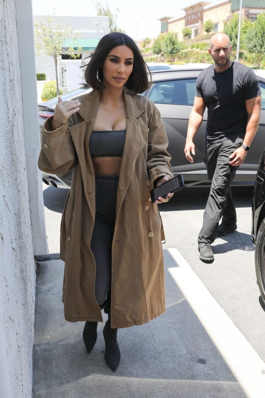 Kim Kardashian Sexy (39 Photos)