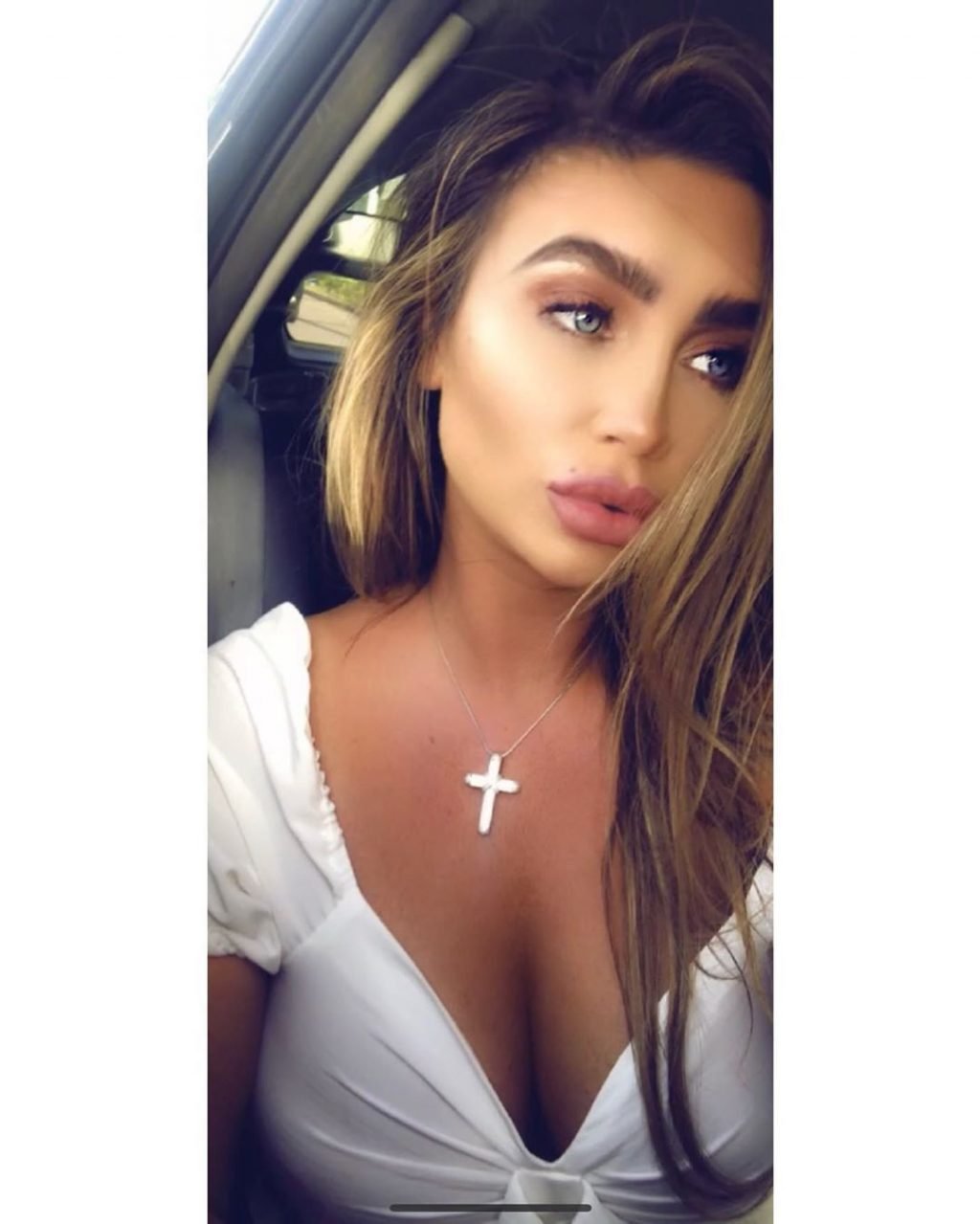 Lauren Goodger Sexy (39 New Photos)