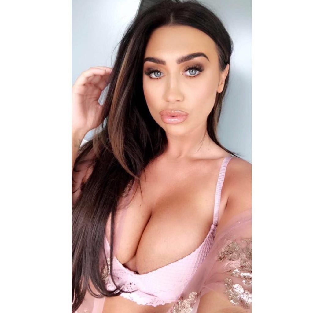 Lauren Goodger Sexy (39 New Photos)