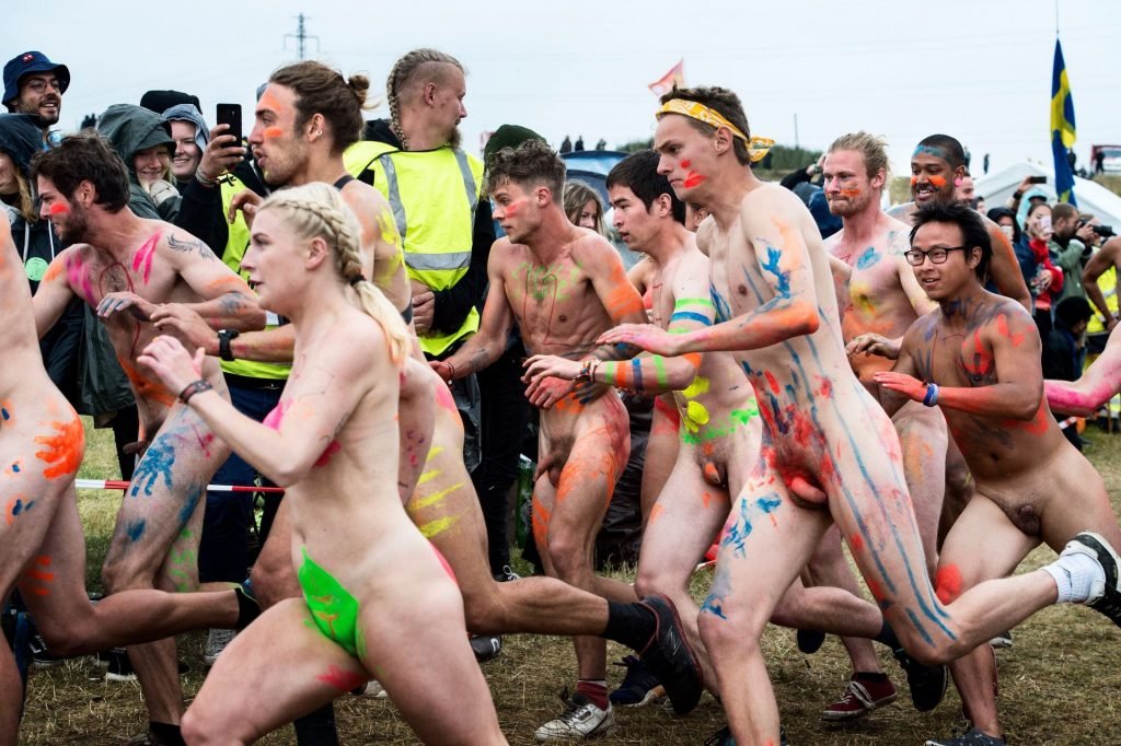 Naked run at the Roskilde Festival (5 Photos)