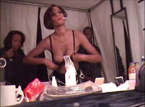 Whitney Houston Nude Leaks Photo 5