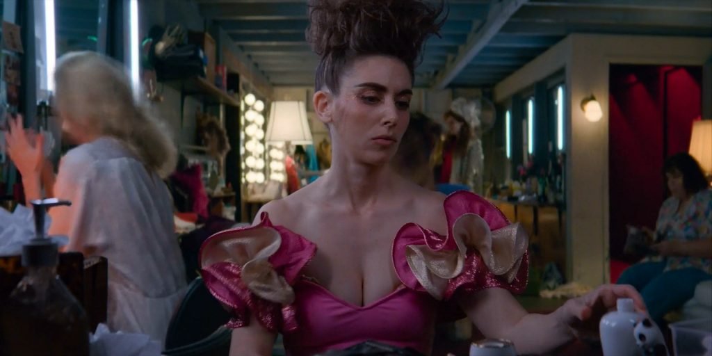 Alison Brie Sexy – GLOW (9 Pics + GIF &amp; Video)