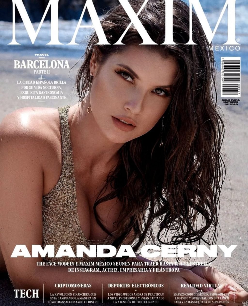 Amanda Cerny Sexy (8 Photos)