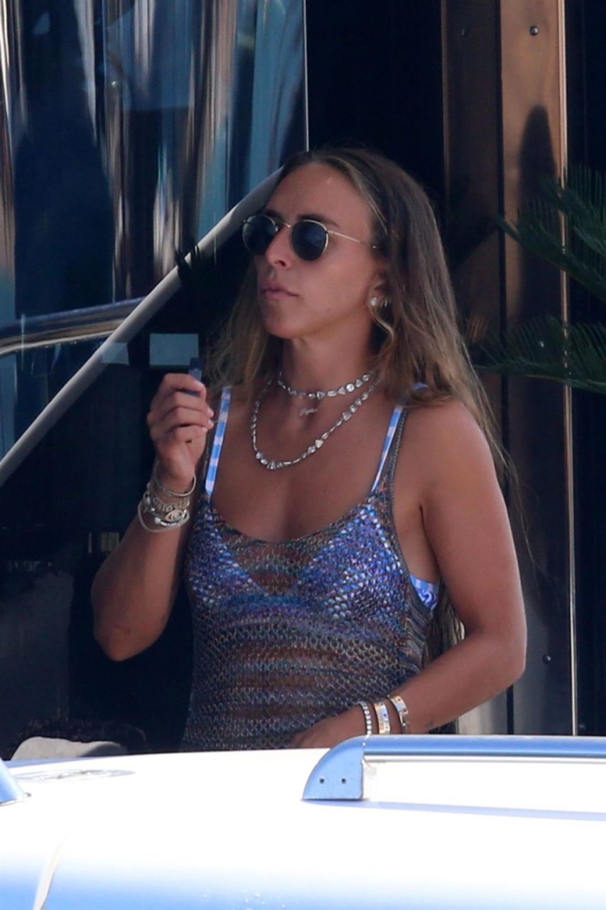 Chloe Green Sexy (47 Photos)