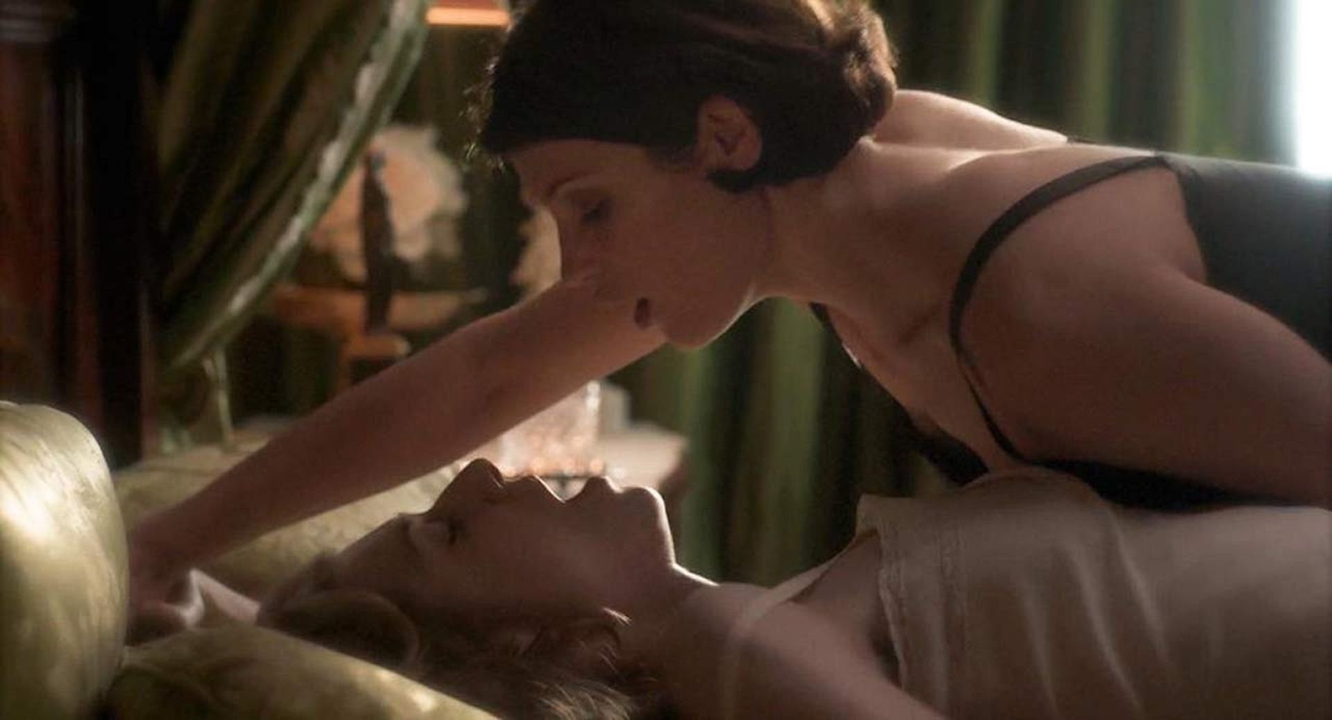 Two hotties Elizabeth Debicki and Gemma Arterton nude/sexy lesbian scenes f...