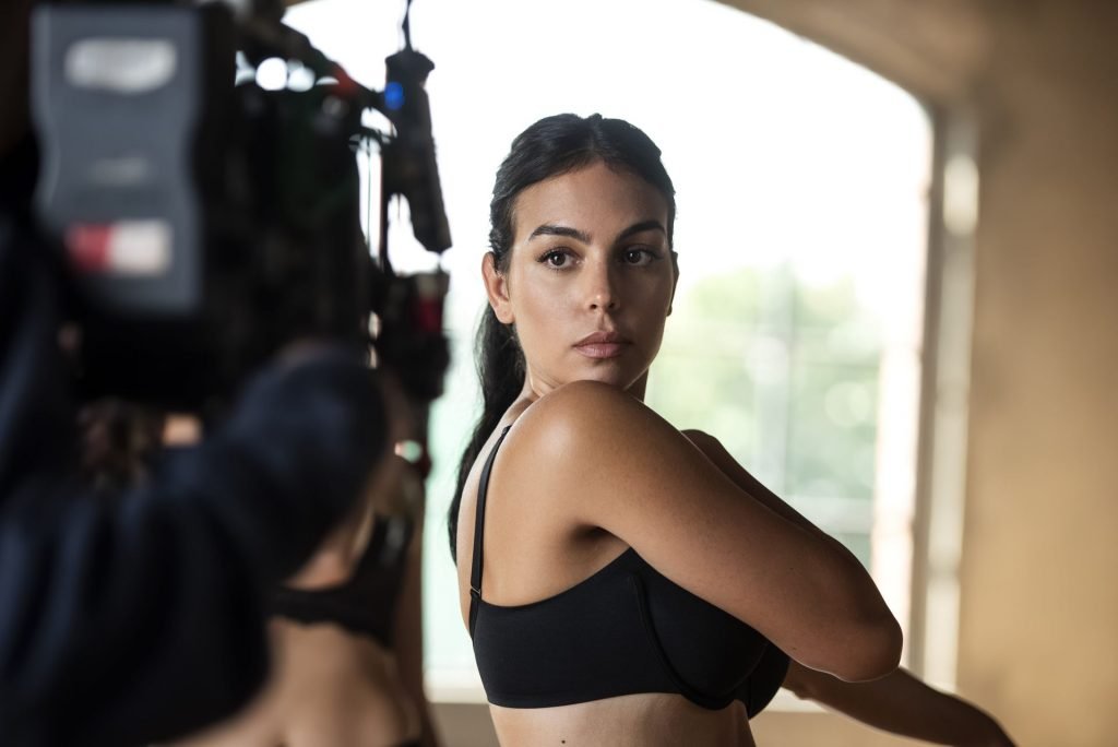 Georgina Rodriguez Sexy (10 Photos + Video)