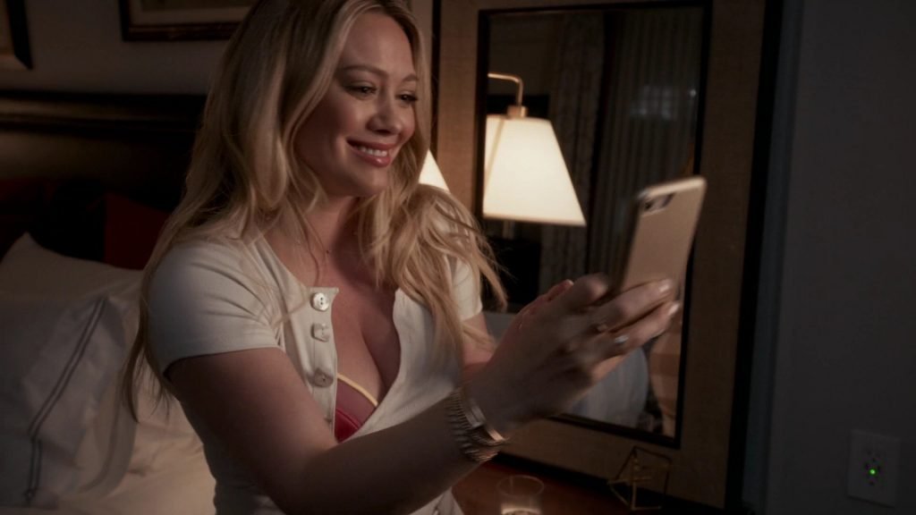 Hilary Duff Sexy – Younger (13 Pics + GIFs &amp; Video)