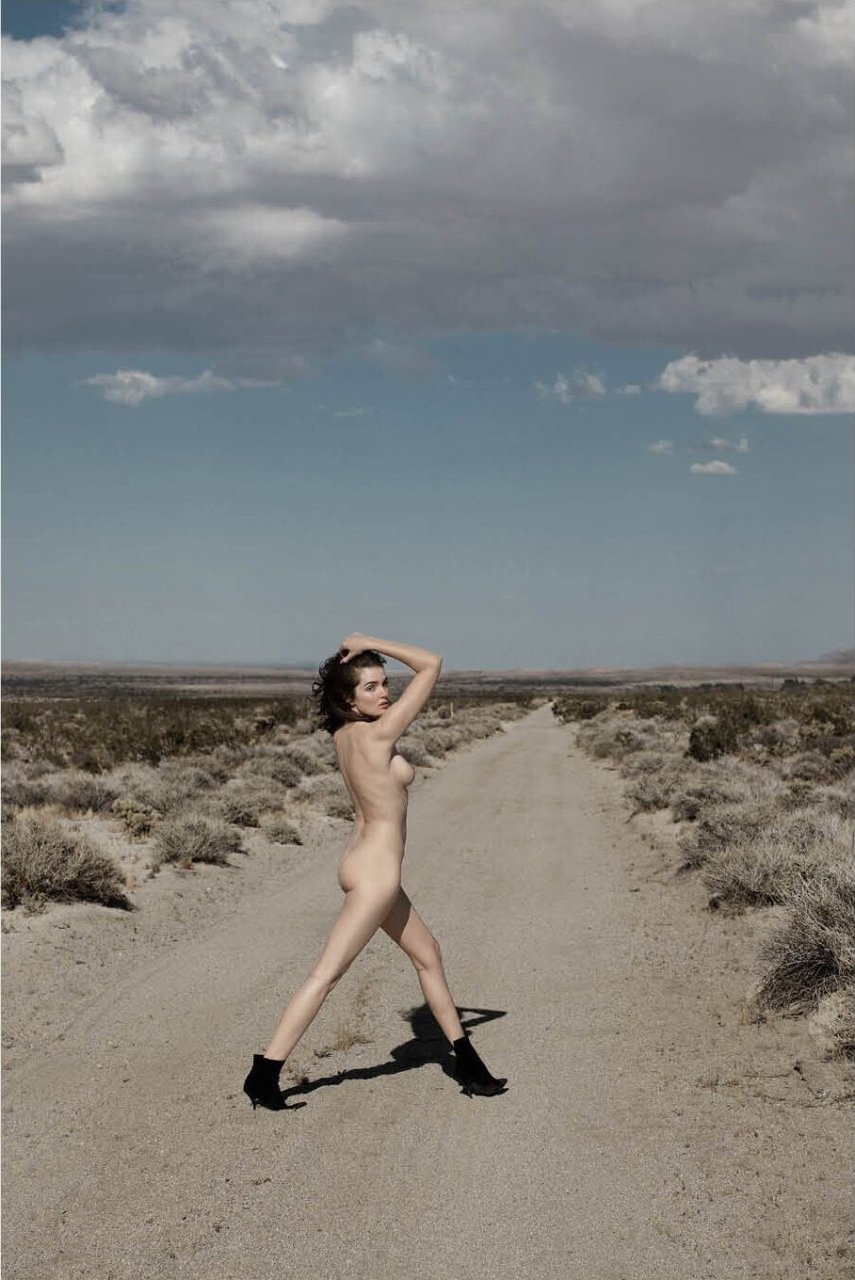 Jessica Wall Nude &amp; Sexy (11 Photos)