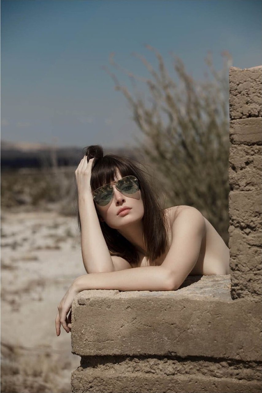 Jessica Wall Nude &amp; Sexy (11 Photos)