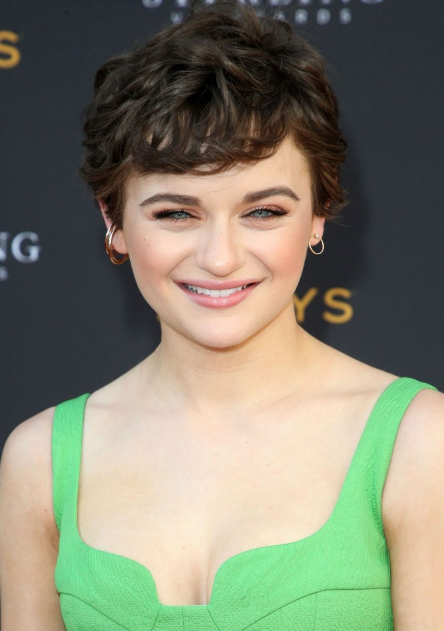 Joey King Sexy (61 Photos)