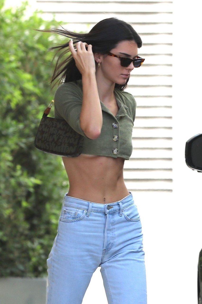 Kendall Jenner Underboob (12 Photos)