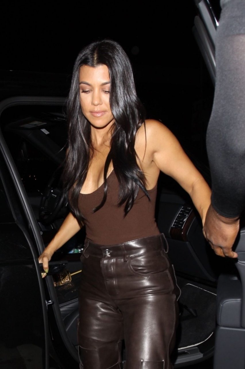 Kourtney Kardashian Sexy (41 Hot Photos)