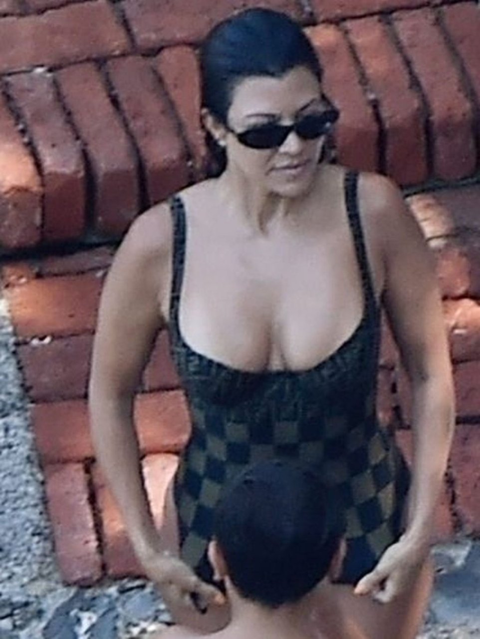 Kourtney Kardashian Sexy (43 Photos)