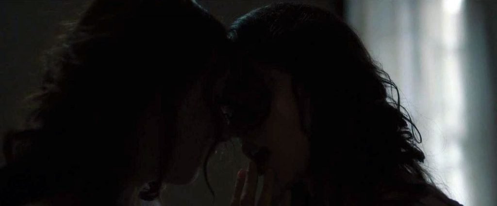 Margaret Qualley, Rebecca Dayan Sexy Lesbian Kiss – Novitiate (15 Pics + GIF &amp; Video)