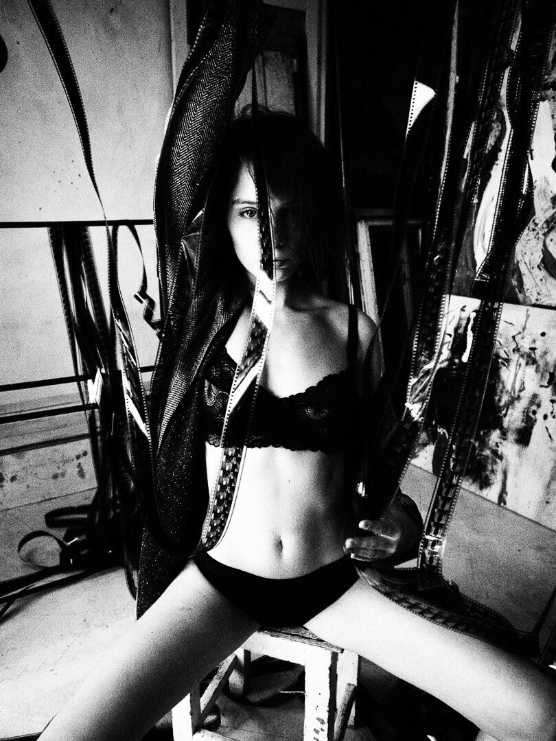 Marta Gromova Nude &amp; Sexy (12 Photos)
