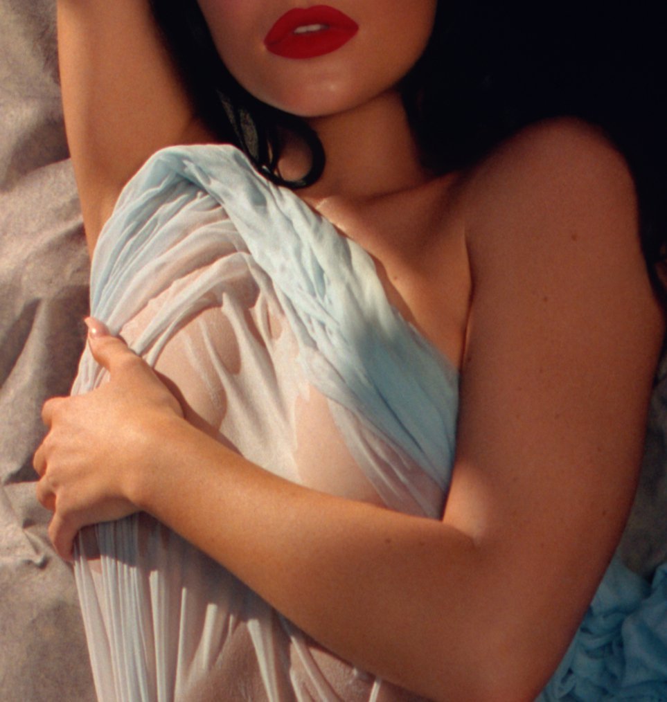 Kylie Jenner Nude &amp; Sexy (21 Photos)