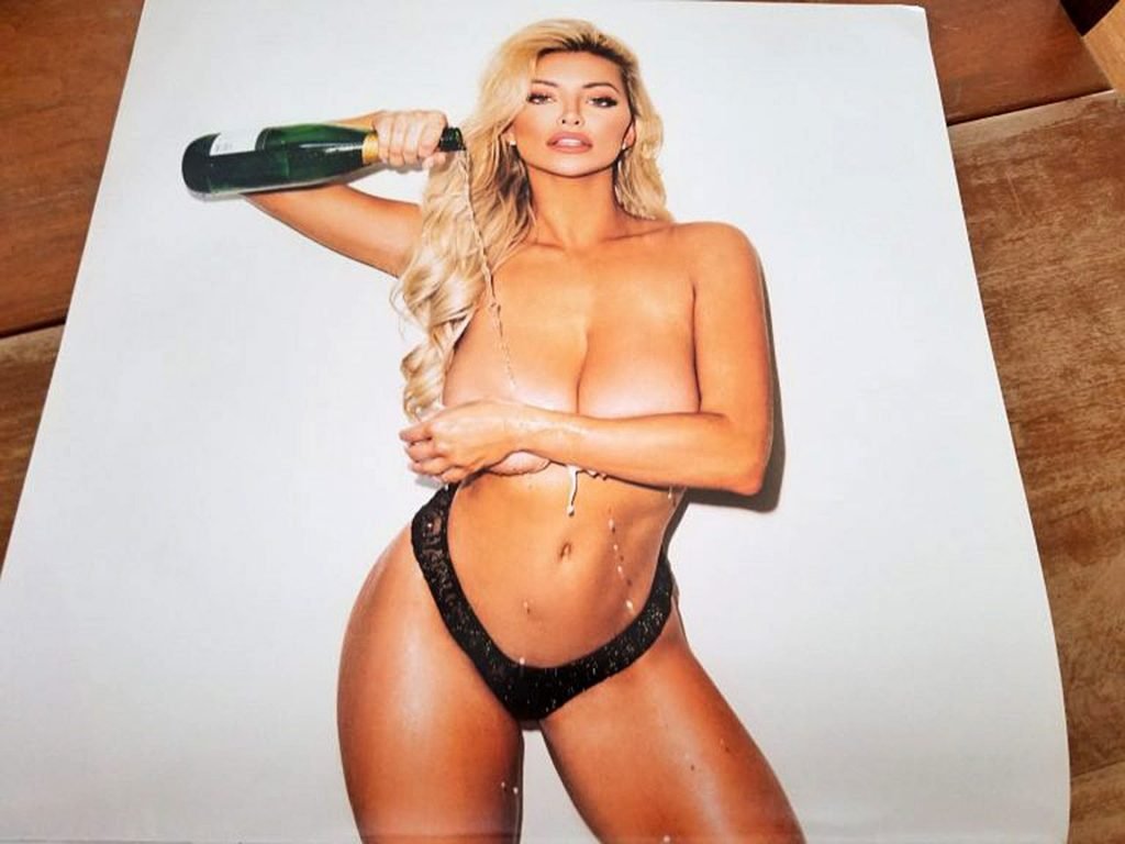 Lindsey Pelas Nude, Topless &amp; Sexy Ultimate Collection (73 Photos)