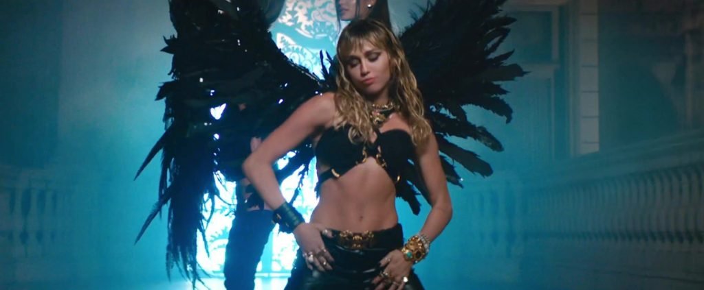 Miley Cyrus Hot – Don’t Call Me Angel (18 Pics + GIFs &amp; Video)