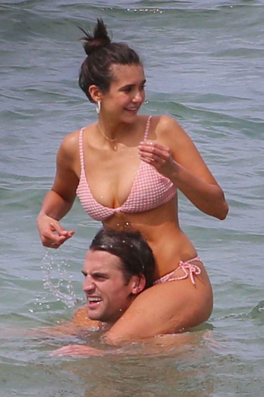 Nina Dobrev Tits