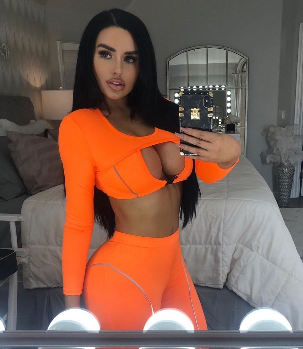 Abigail Ratchford Nude &amp; Sexy (161 Photos)