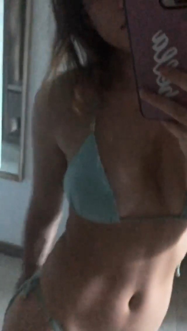 Bella Thorne Sexy (127 Pics + Videos)
