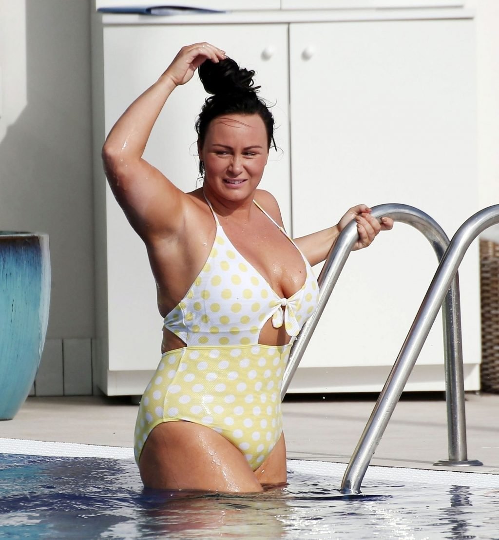 Chanelle Hayes Sexy (17 Photos)
