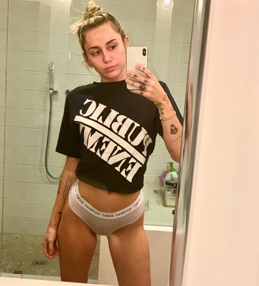 Miley Cyrus See Through &amp; Sexy (7 Photos)