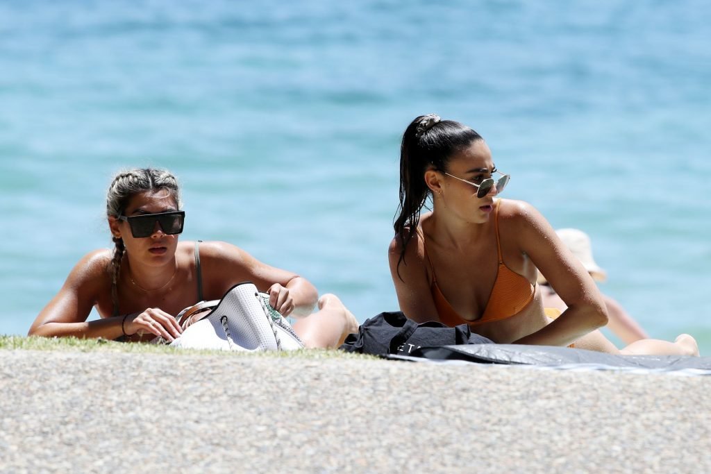 Reality TV stars Noni Janur and Tayla Damir were pictured enjoying a... 