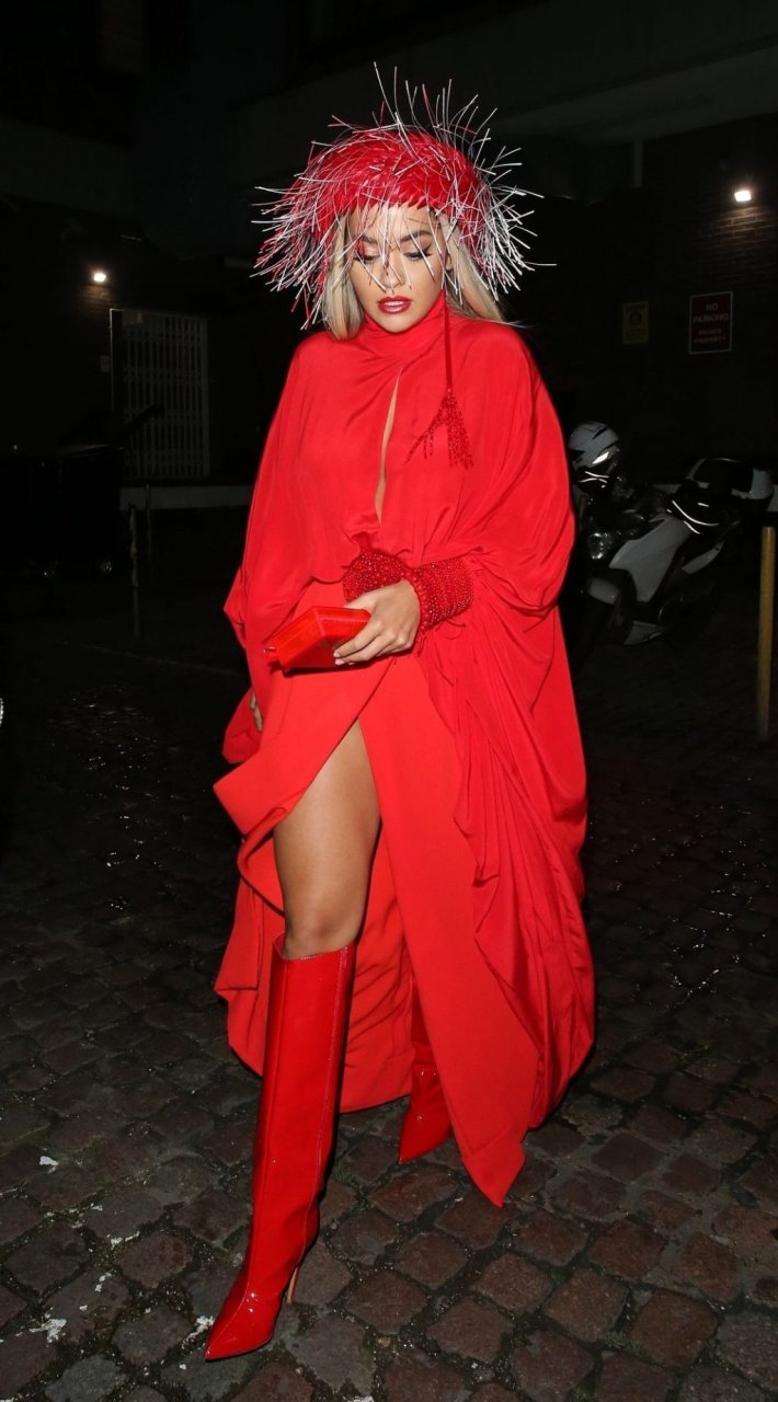 Rita Ora Upskirt &amp; Cleavage (135 Photos)
