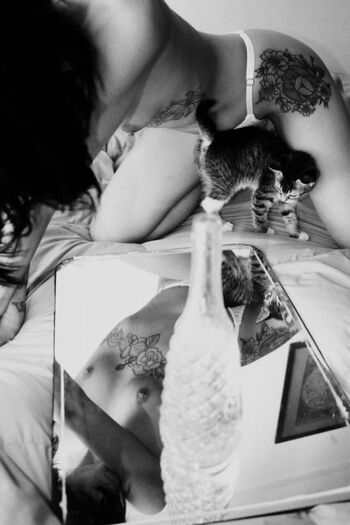 Model Selena Gomez / saint.selena Nude Leaks Photo 17