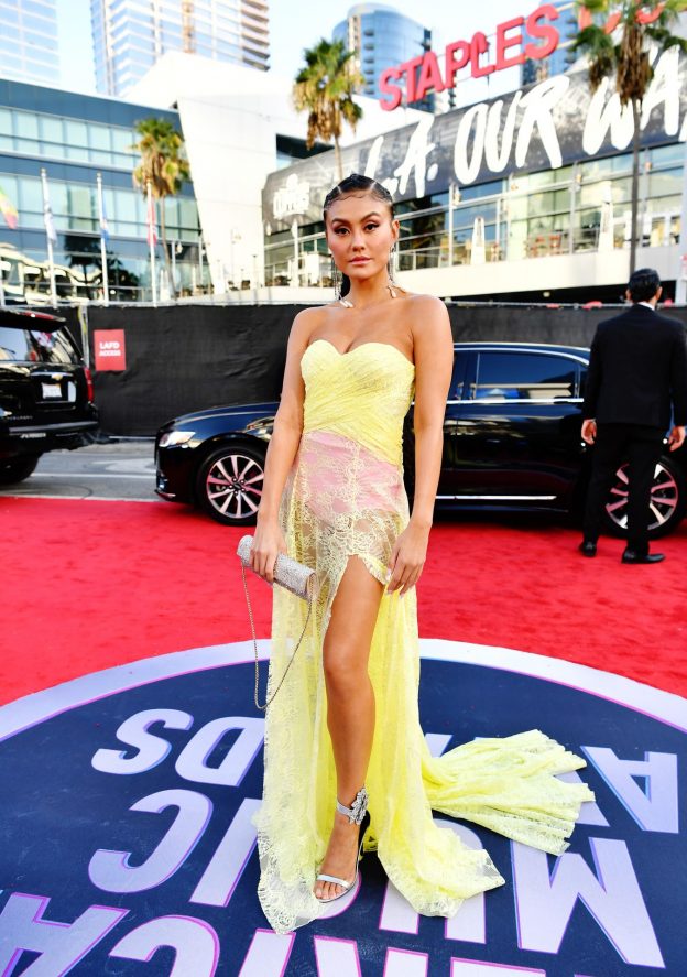 agnez-mo-legs-thefappening