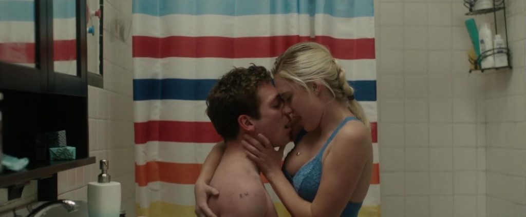 Maika Monroe Nude &amp; Sexy (158 Photos + Video)