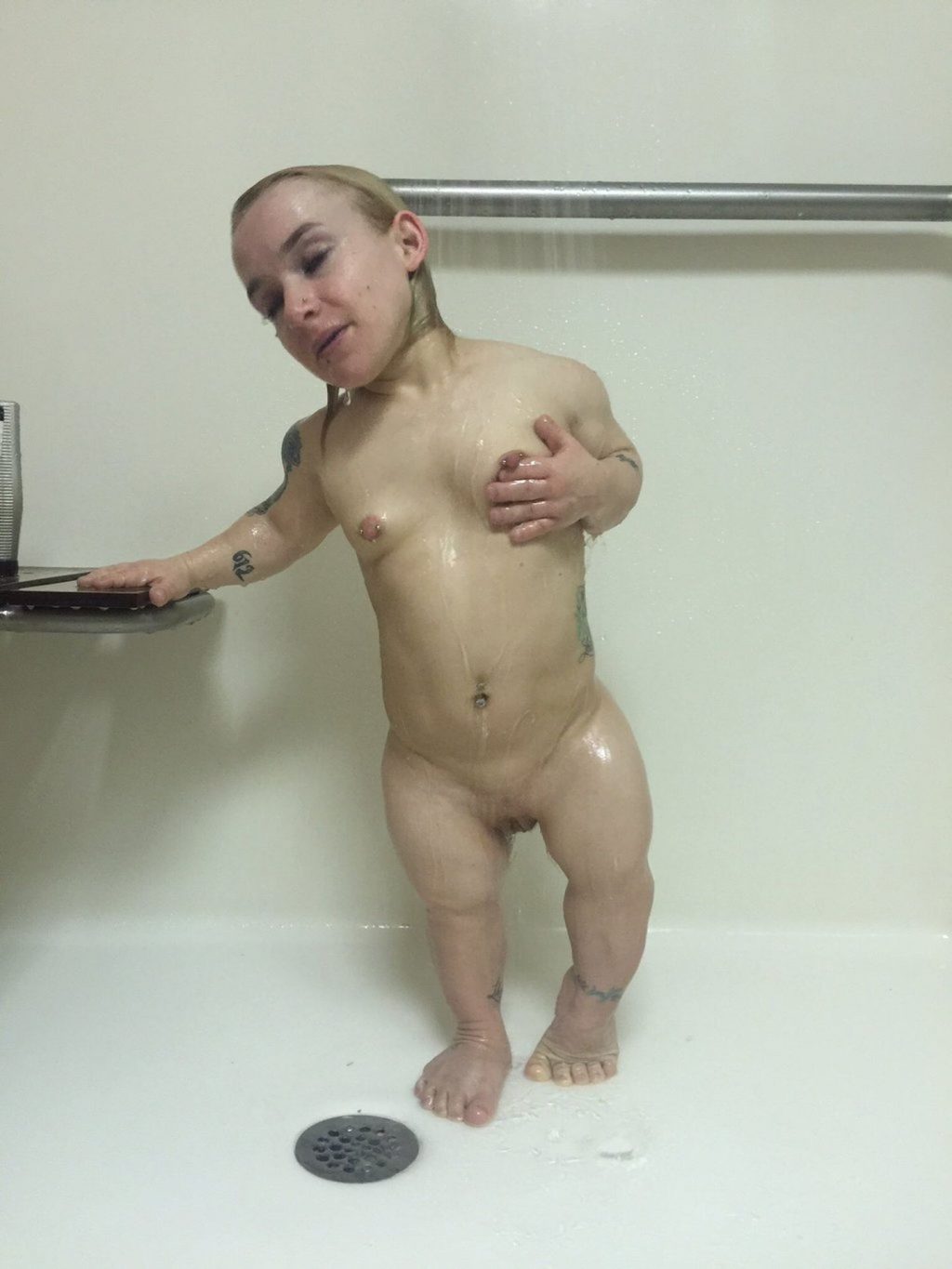 Cassie Midgette Naked