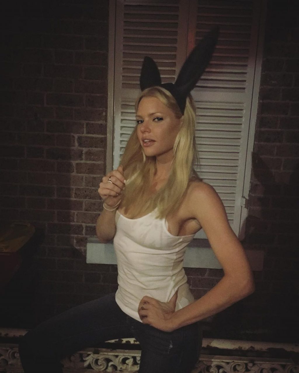 Sophie Monk Sexy (31 Photos + Videos)