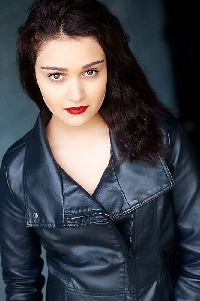 Ariela Barer Sexy (43 Photos)