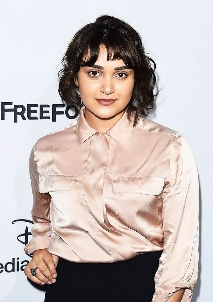 Ariela Barer Sexy (43 Photos)