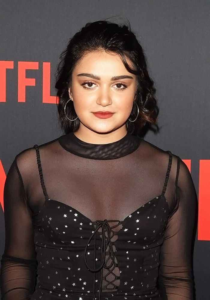 Ariela Barer Sexy (43 Photos)