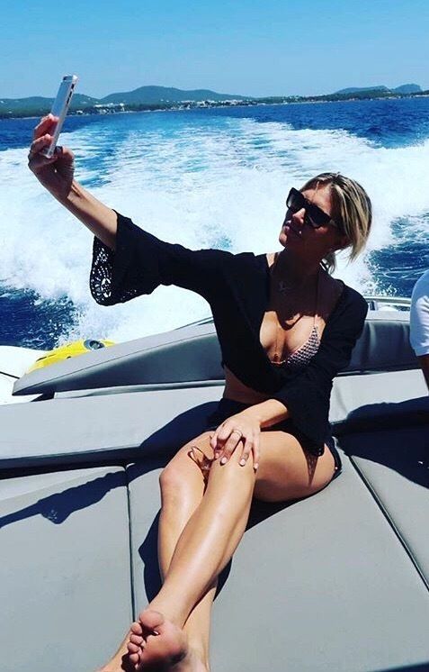 Charissa Thompson Nude &amp; Sexy (142 Photos)