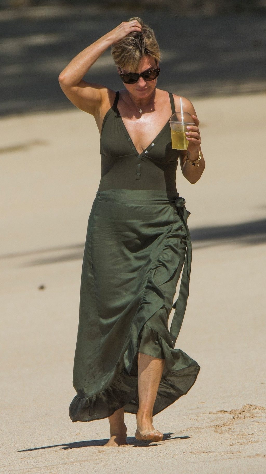 Emma Forbes Hot (56 Photos)