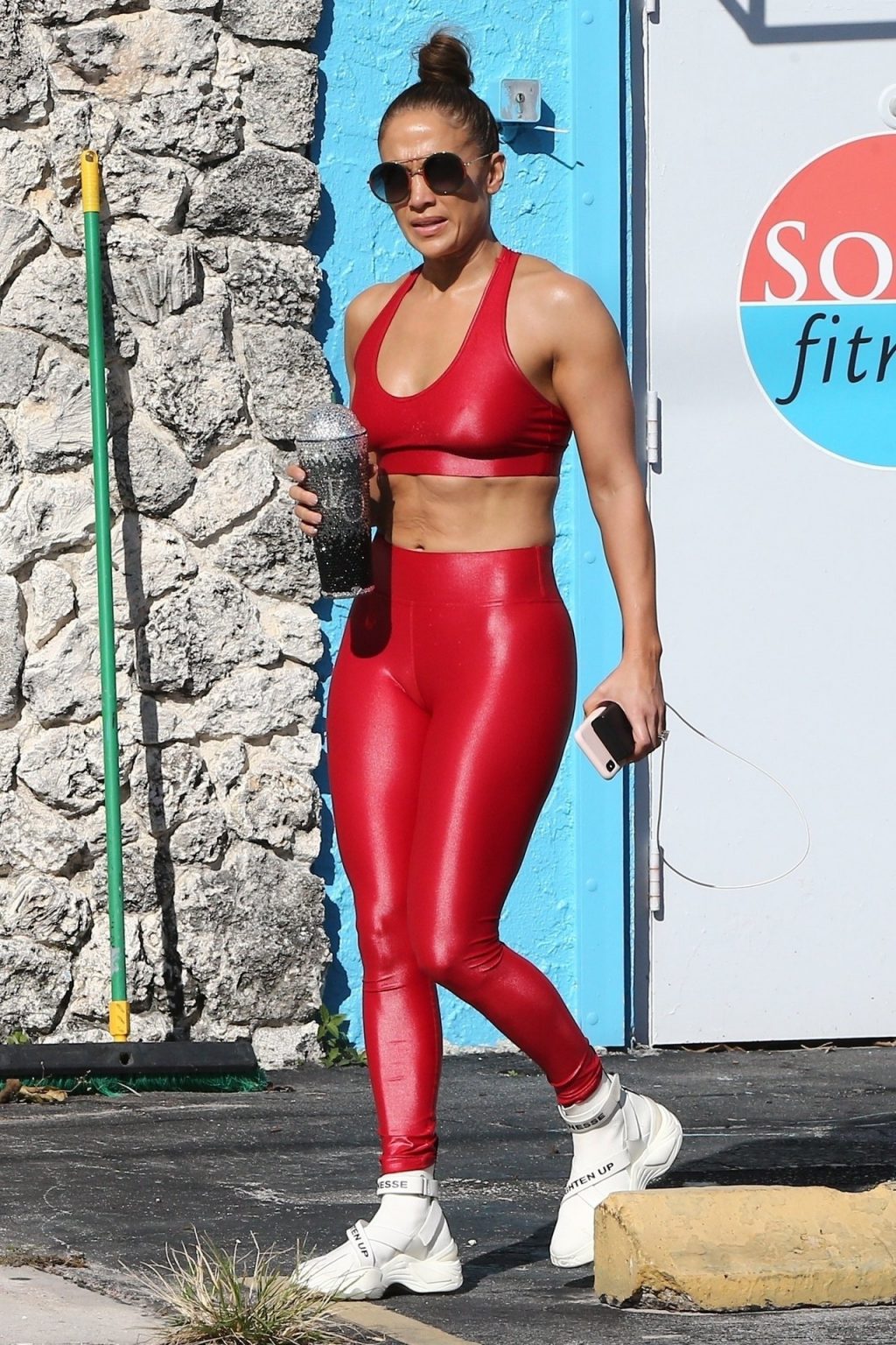 Jennifer Lopez Sexy (167 Photos)