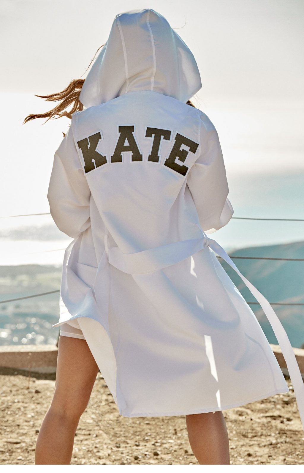 Kate Beckinsale Sexy (20 Photos + GIFs)